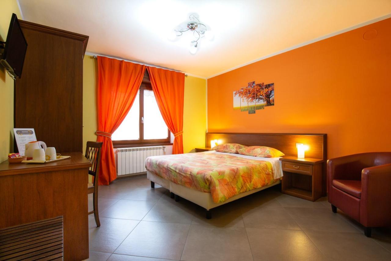 Mandoue Bed & Breakfast Pont-Saint-Martin Exterior photo