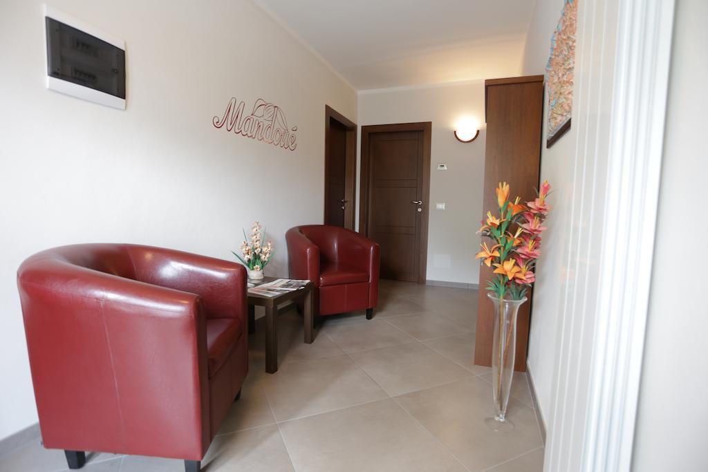 Mandoue Bed & Breakfast Pont-Saint-Martin Exterior photo