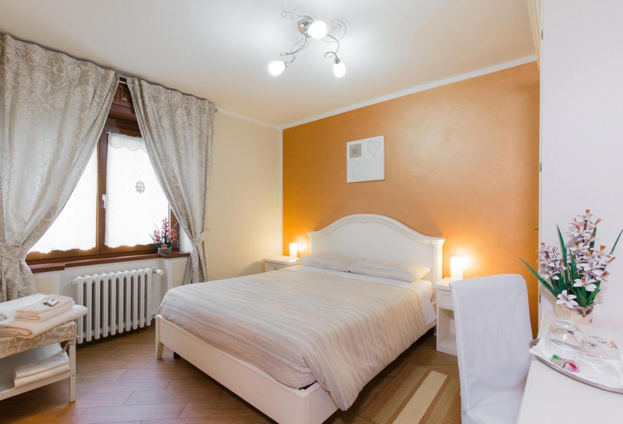 Mandoue Bed & Breakfast Pont-Saint-Martin Exterior photo