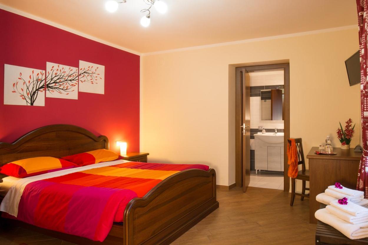 Mandoue Bed & Breakfast Pont-Saint-Martin Exterior photo